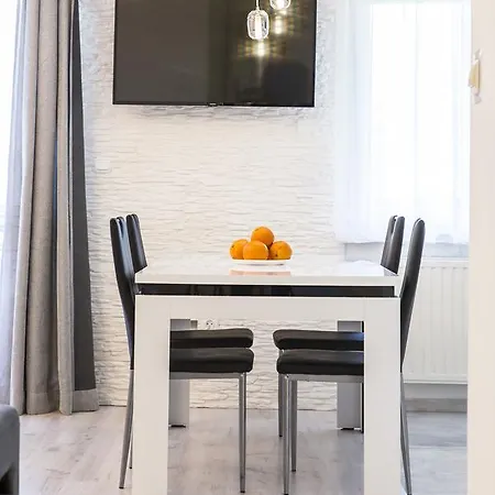 Lägenhet Udanypobyt Silver Centrum